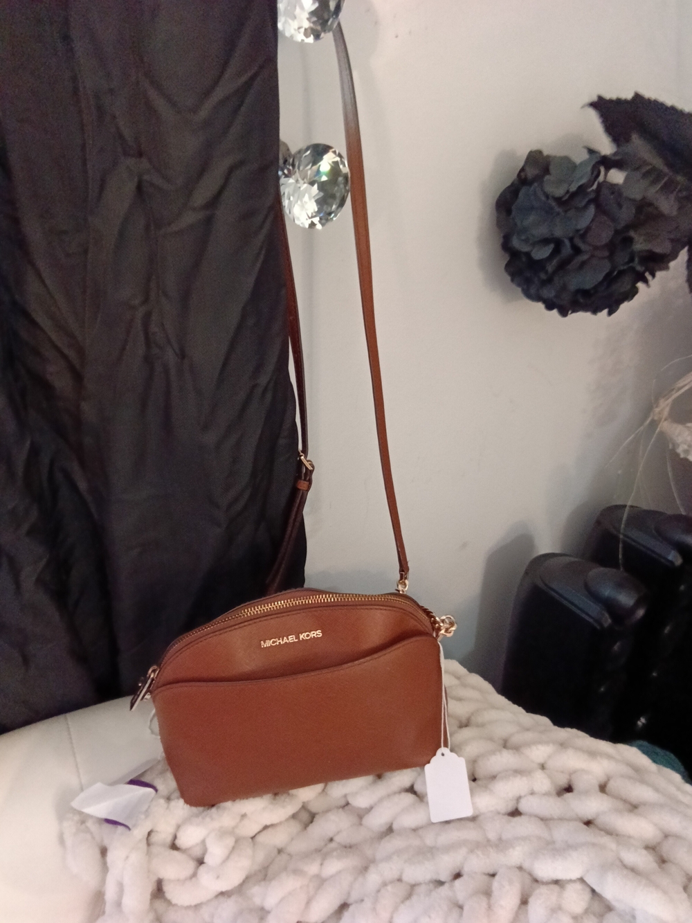 Michael Kors Jet Set Tan Medium Dome Crossbody  Bag NWOT